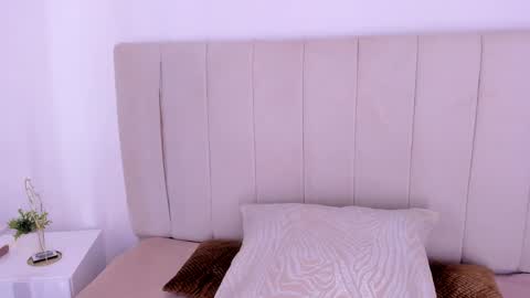 Snapshot of camila_adams chatting on 12-22-24, 07:31 Cami online show from 12-22-24, 07:31