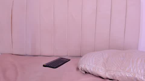 Snapshot of camila_adams chatting on 12-22-24, 10:36 Cami online show from 12-22-24, 10:36