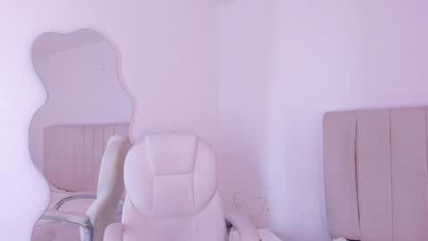 Snapshot of camila_adams chatting on 01-06-25, 10:26 Cami online show from 01-06-25, 10:26