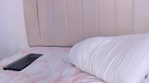 Snapshot of camila_adams chatting on 02-23-25, 02:40 Cami online show from 02-23-25, 02:40