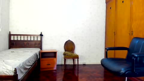 Snapshot of camila_berk chatting on 01-31-25, 02:04 Cami online show from 01-31-25, 02:04