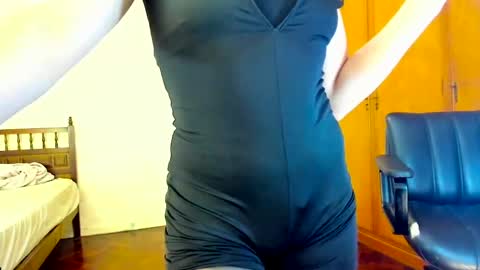 Snapshot of camila_berk chatting on 02-23-25, 09:33 Cami online show from 02-23-25, 09:33