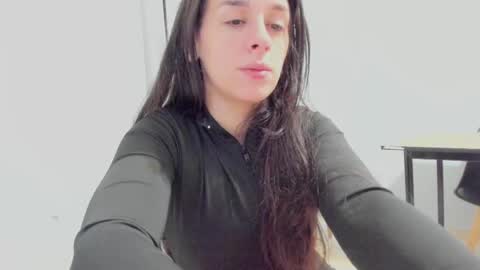Snapshot of camila_berk chatting on 10-01-25, 06:52 Cami online show from 10-01-25, 06:52