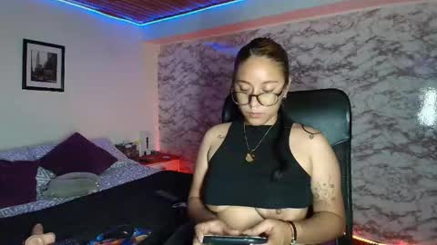 Snapshot of camila_iroose chatting on 02-10-26, 02:04 Camila Roose online show from 02-10-26, 02:04