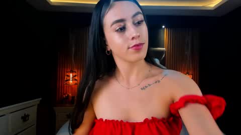 camila_martinez9 online show from 10-24-25, 11:39