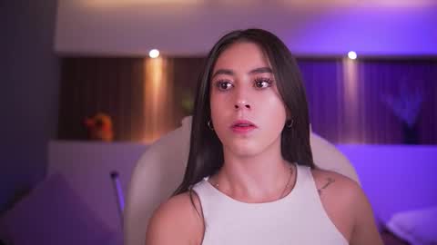 camila_martinez9 online show from 11-21-25, 11:31