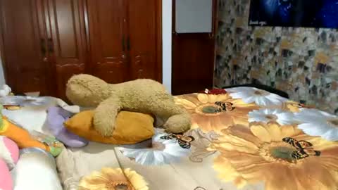 Snapshot of camila_rosess chatting on 06-12-26, 03:38 valentinaEpic way Ive been fucked 1515 online show from 06-12-26, 03:38