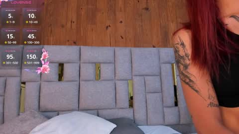 camilaa_smith_ online show from 04-01-26, 06:49