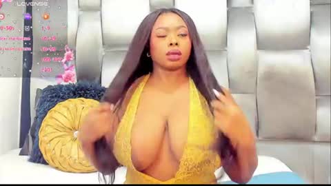 camila benitez online show from 07-25-26, 11:08