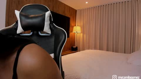 Snapshot of camilagomezz chatting on 10-09-25, 01:14 Camila online show from 10-09-25, 01:14