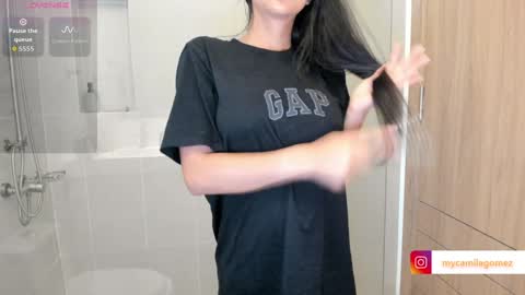 Snapshot of camilagomezz chatting on 11-16-25, 01:06 Camila online show from 11-16-25, 01:06