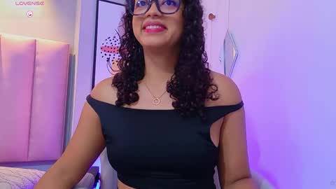 Camila online show from 04-11-26, 12:20