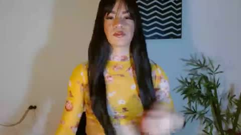 Snapshot of camilaparrisx chatting on 06-25-26, 02:33 camilaparrisx online show from 06-25-26, 02:33