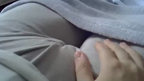 flash 50 tokens BIG CLIT  tits pussy. masturbation big clit 150 tokens fingers inside pussy 1000 tk  pump big clit 300 tk online show from 01-17-26, 01:27