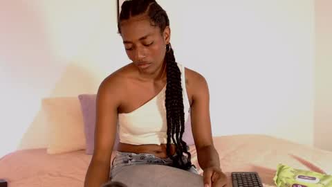 Camila Robinson online show from 05-16-26, 09:13