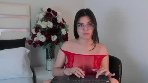 Camila online show from 12-21-24, 08:00