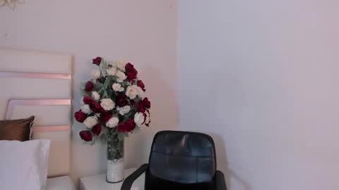 Camila online show from 02-12-25, 09:01