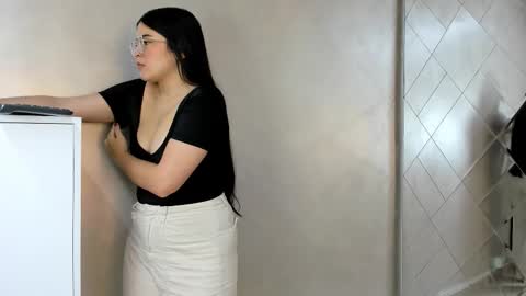 Camila online show from 09-18-25, 08:00