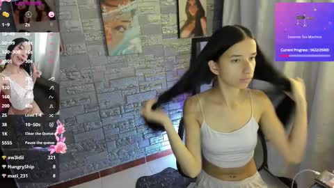 Snapshot of camilavill chatting on 02-25-26, 10:25 CamilaVill online show from 02-25-26, 10:25