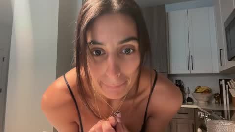 Snapshot of camiliakxoxo chatting on 02-07-25, 01:11 camiliakxoxo online show from 02-07-25, 01:11