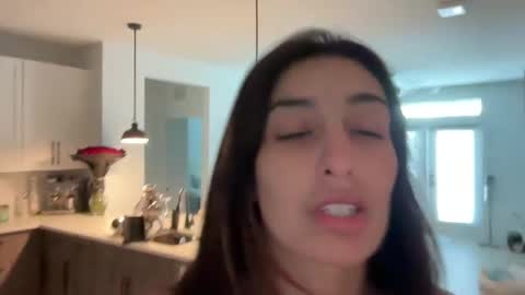 Snapshot of camiliakxoxo chatting on 02-07-25, 04:14 camiliakxoxo online show from 02-07-25, 04:14