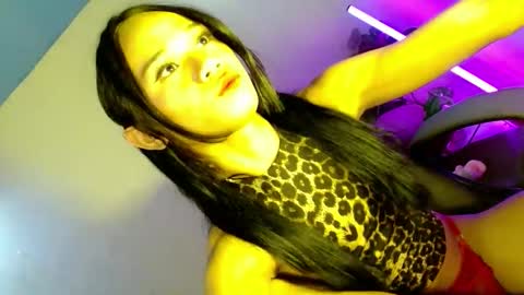 Snapshot of camilla_creel chatting on 02-07-26, 05:16 Callie online show from 02-07-26, 05:16