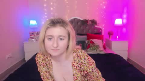 camilladreamer online show from 12-04-25, 07:00