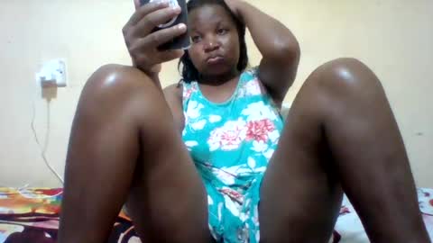 Snapshot of camillah_sweet chatting on 06-12-26, 06:40 camillah_sweet online show from 06-12-26, 06:40