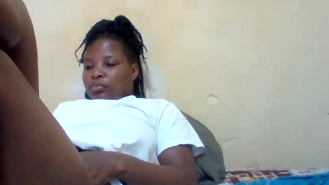 Snapshot of camillah_sweet chatting on 06-20-26, 08:28 camillah_sweet online show from 06-20-26, 08:28