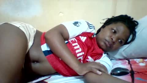 Snapshot of camillah_sweet chatting on 06-25-26, 07:13 camillah_sweet online show from 06-25-26, 07:13