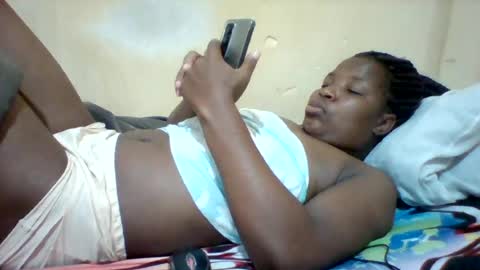 Snapshot of camillah_sweet chatting on 07-16-26, 03:23 camillah_sweet online show from 07-16-26, 03:23