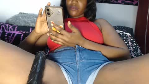 Snapshot of camillasoofine chatting on 08-01-26, 11:25 camillasoofine online show from 08-01-26, 11:25