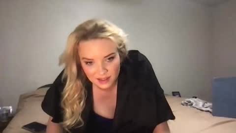 camilleclairexo online show from 04-05-26, 03:15