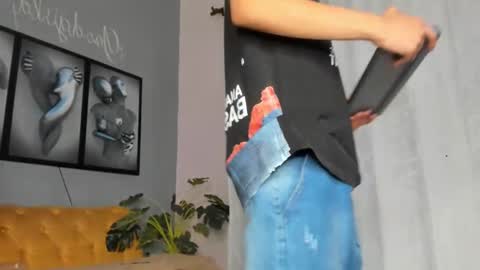 Camillo Virgil online show from 11-23-25, 11:10