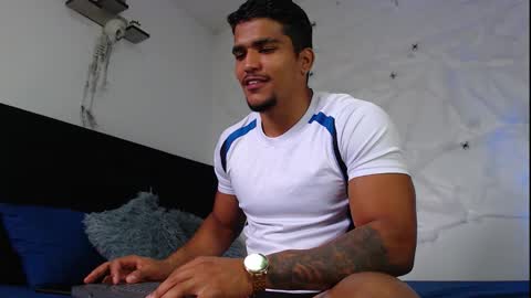 camilo_contre21 online show from 10-22-25, 06:29