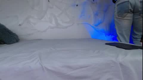 camilo_contre21 online show from 10-28-25, 06:21