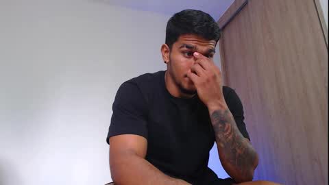 camilo_contre21 online show from 11-17-25, 07:08