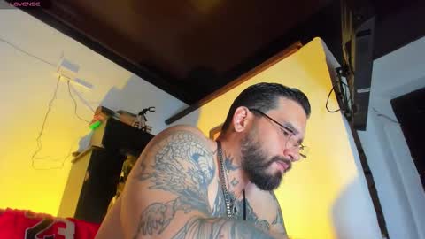 Camilo online show from 10-05-25, 02:04