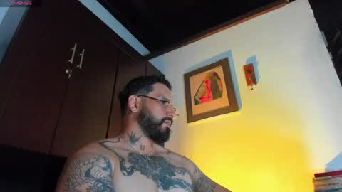 Snapshot of camilomayer chatting on 05-07-26, 04:23 Camilo online show from 05-07-26, 04:23