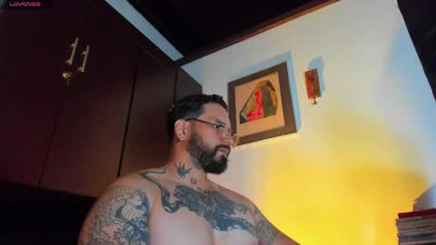 Snapshot of camilomayer chatting on 05-11-26, 01:50 Camilo online show from 05-11-26, 01:50
