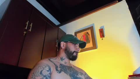 Snapshot of camilomayer chatting on 05-20-26, 02:56 Camilo online show from 05-20-26, 02:56