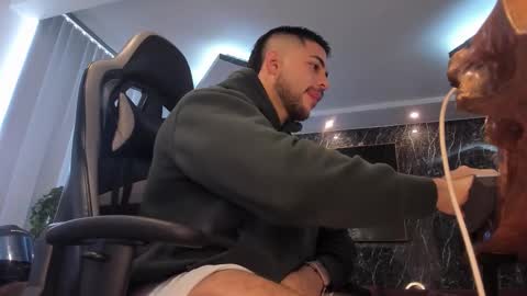 Camilo Watson online show from 10-25-25, 01:51