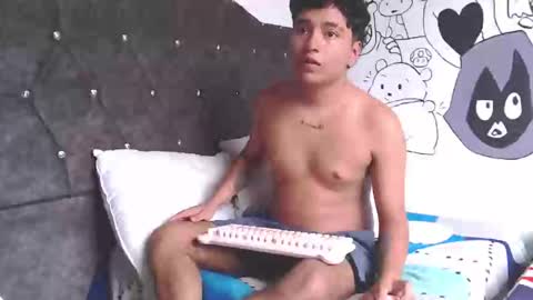 Snapshot of camilowhites chatting on 05-25-26, 04:57 CamilowhiteS online show from 05-25-26, 04:57