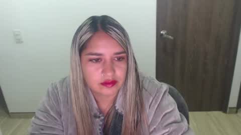 Snapshot of camivilla393140 chatting on 07-11-26, 02:14 camivilla393140 online show from 07-11-26, 02:14