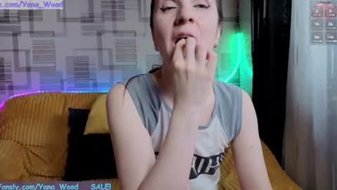 Snapshot of camkitana01 chatting on 06-22-26, 01:19 Kitana online show from 06-22-26, 01:19