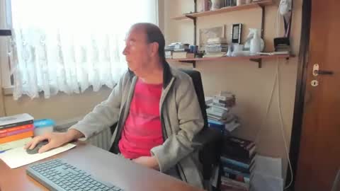 Snapshot of cammee chatting on 01-22-25, 07:57 Cammee online show from 01-22-25, 07:57