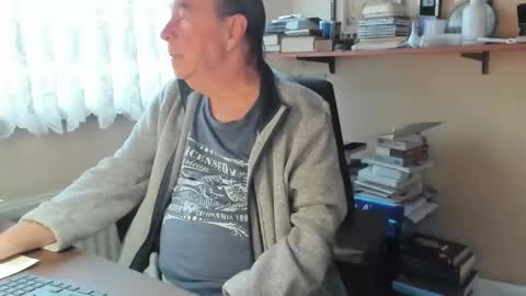 Snapshot of cammee chatting on 02-15-25, 07:49 Cammee online show from 02-15-25, 07:49