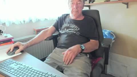 Snapshot of cammee chatting on 07-16-26, 07:36 Cammee online show from 07-16-26, 07:36