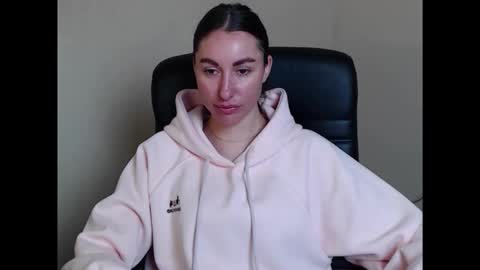 cammila horn online show from 04-30-26, 06:42