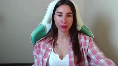 cammila horn online show from 05-11-26, 02:45